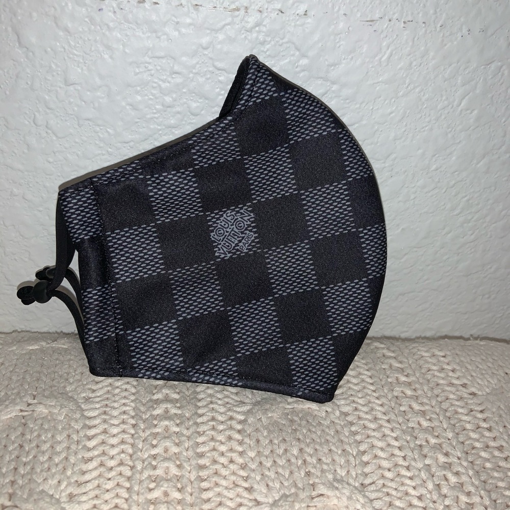 Designer facemask grey checkered